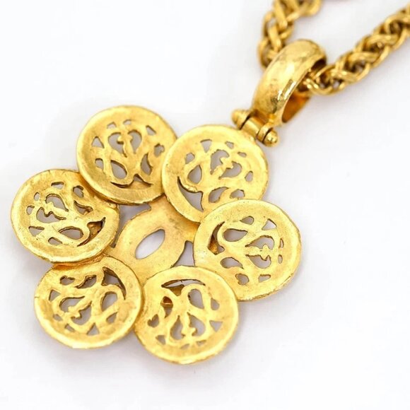 CHANEL CC Logo Flower Filigree Round Necklace 31&#034; Gold Tone 95A Auth w/Box - Picture 5 of 9